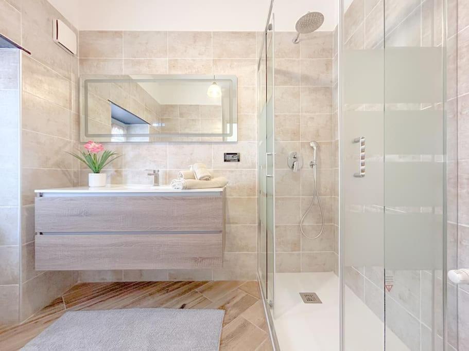 Apartment Via Sestri - Centro - Aeroporto - Wifi
